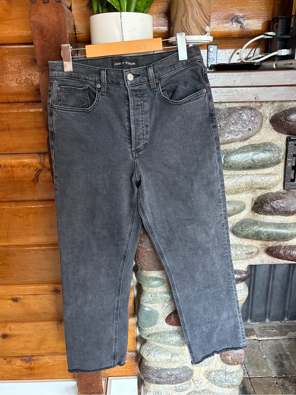 Denim Forum Arlo High Rise Straight Jeans 29 Black Wash Raw Hem